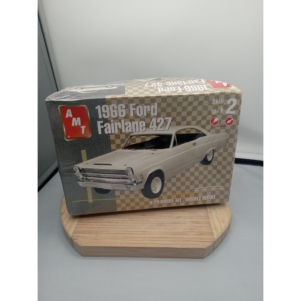 1/25 SCALE AMT MODEL KIT 1966 FORD FAIRLANE 427 #38214 Smashed Box